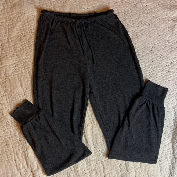 VICTORIA’S SECRET pajamas - Picture 4 of 5